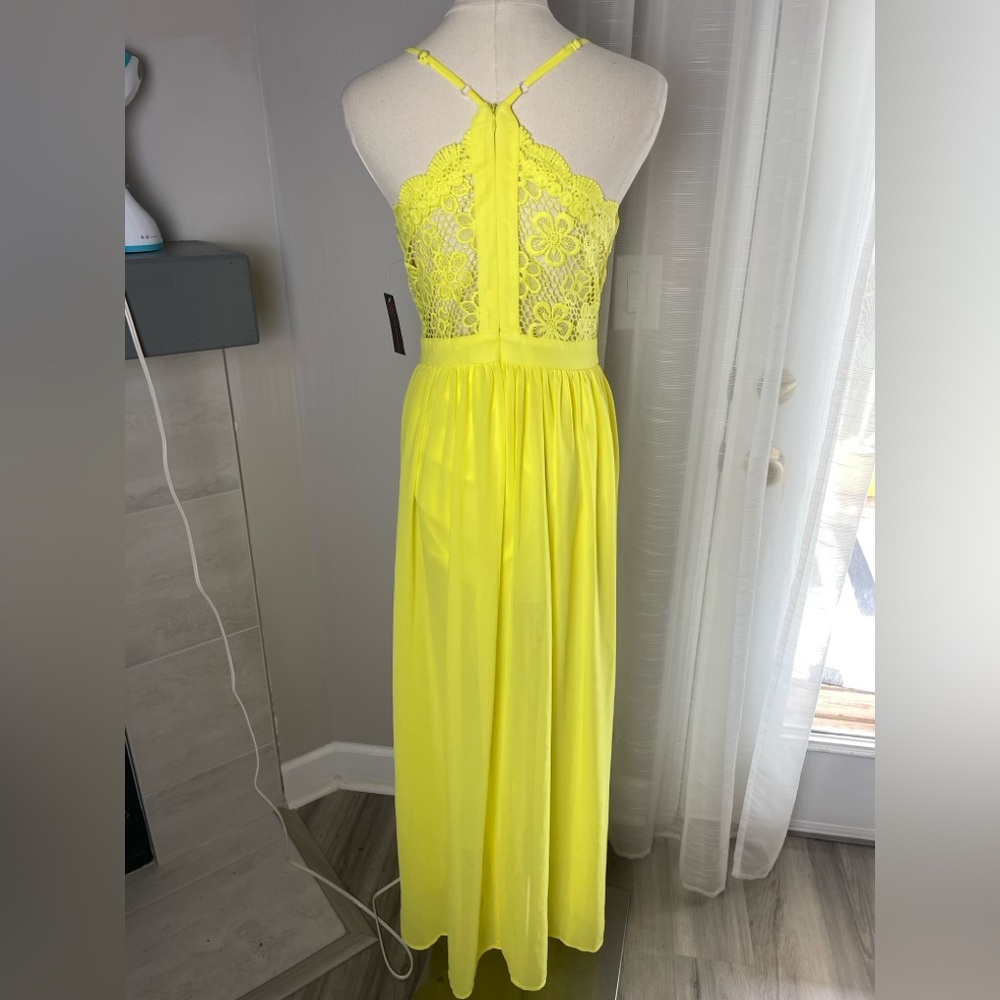 NWT No Boundaries Bright Yellow Lace Maxi Dress Size Medium - Picture 4 of 9
